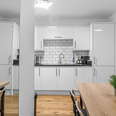Londwell, Chic Hyde Park Mews House Apartment ลอนดอน ภายนอก รูปภาพ